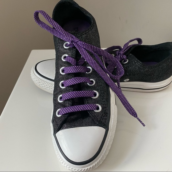 Black Converse Sneakers with metallic black finish and two sets of laces - Picture 2 of 16